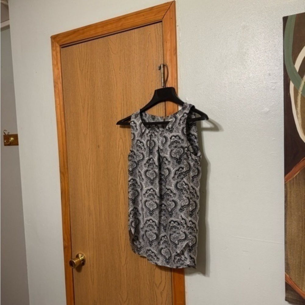 Anne Klein Small Multi-Color w/Paisley Print Sleeveless Scoop Neck Blouse - EUC